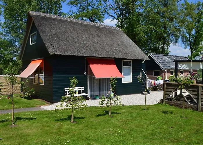 A Cosy House Close To Giethoorn And The Weerribben-Wieden National Park, With A Boat Available Hire