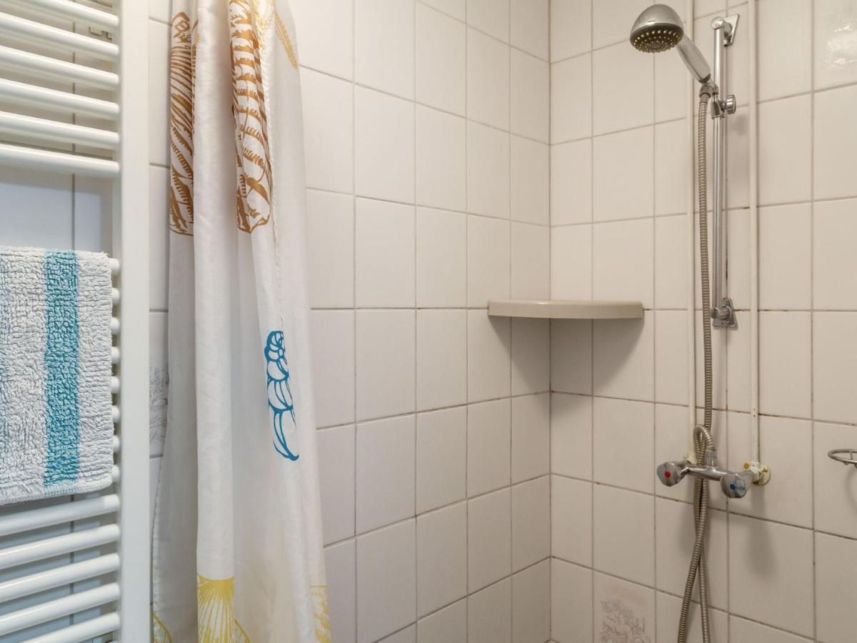 A Cosy House Close To And The Weerribben-wieden National Park, With A Boat Available Hire *