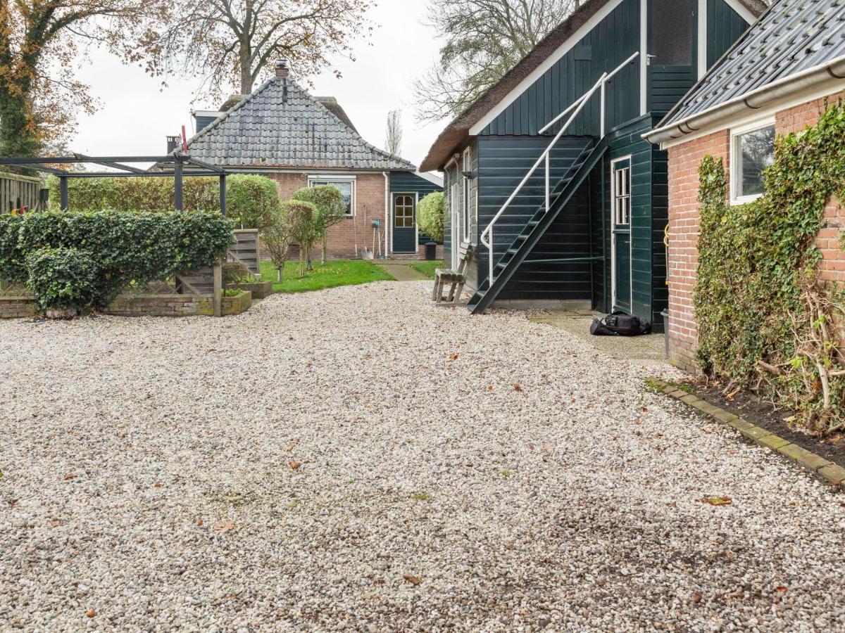 A Cosy House Close To And The Weerribben-wieden National Park, With A Boat Available Hire Holiday home Giethoorn